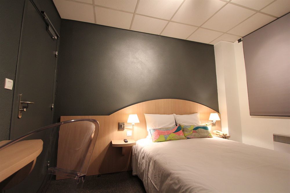 Hotel Vol De Nuit Purpan Toulouse Exterior photo